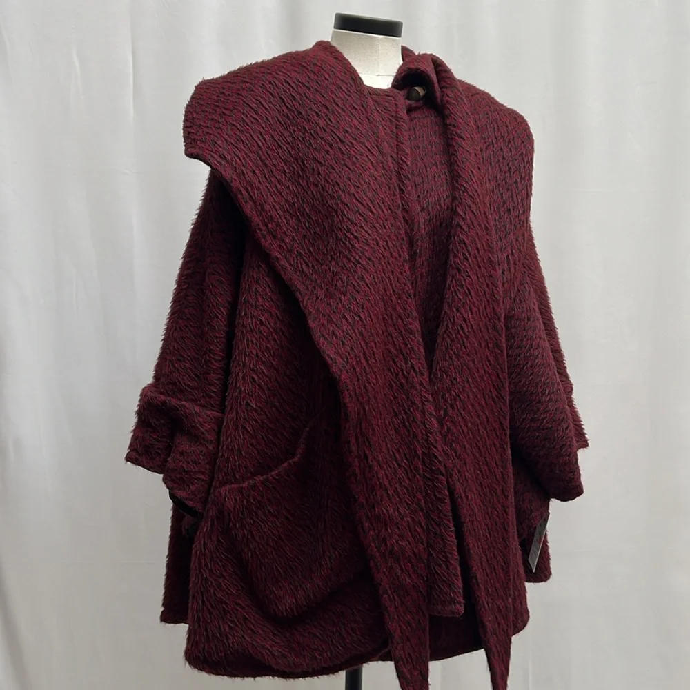 Lindsey Thornburg Burgundy/Black Chevron Alpaca Blend Shawl Cape Coat - Picture 14 of 16